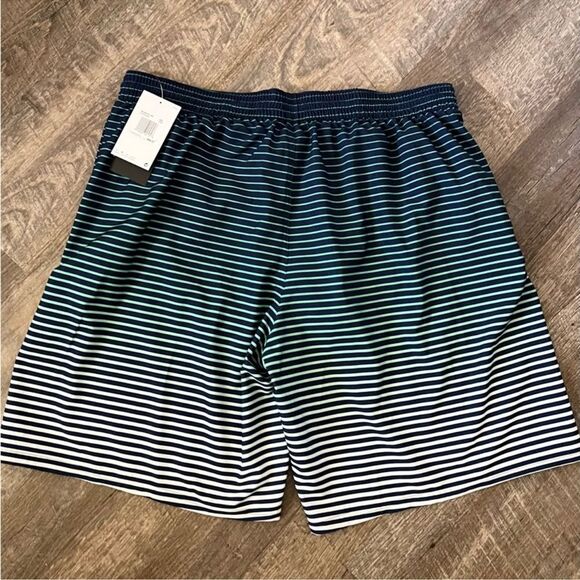 Nike 9" Stripe Breaker Swim Trunks- Size XXL - Picture 3 of 6